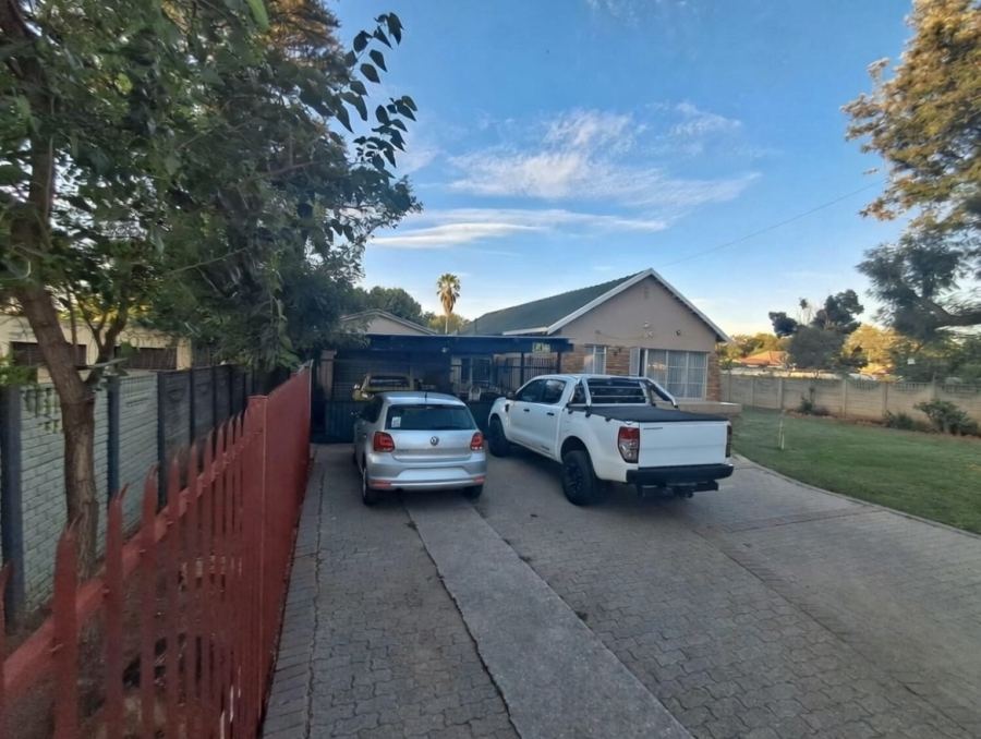 To Let 4 Bedroom Property for Rent in Bedelia Free State